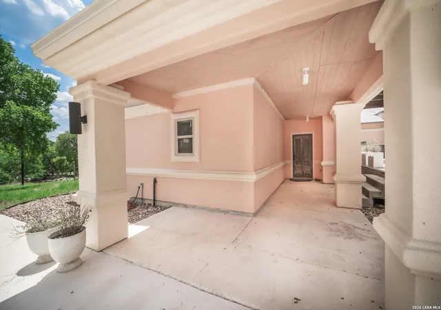 4th image of 320 Upper Cibolo Creek Rd, Boerne, TX 78006 | MLS# 2006125
