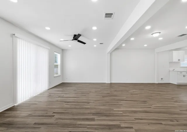 Photo 3 of Single family home for sale at 132 Stratford Ct, San Antonio, TX 78223 | MLS# 2006131 | Listing updated on 2026-09-14