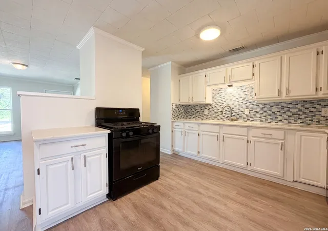 Photo 2 of Sale Pending at 7627 Glen Fls, San Antonio, TX 78239 | MLS# 2006132 | Listing updated on 2026-09-10