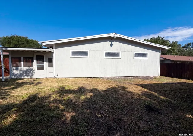 Photo 4 of Sale Pending at 7627 Glen Fls, San Antonio, TX 78239 | MLS# 2006132 | Listing updated on 2026-09-10