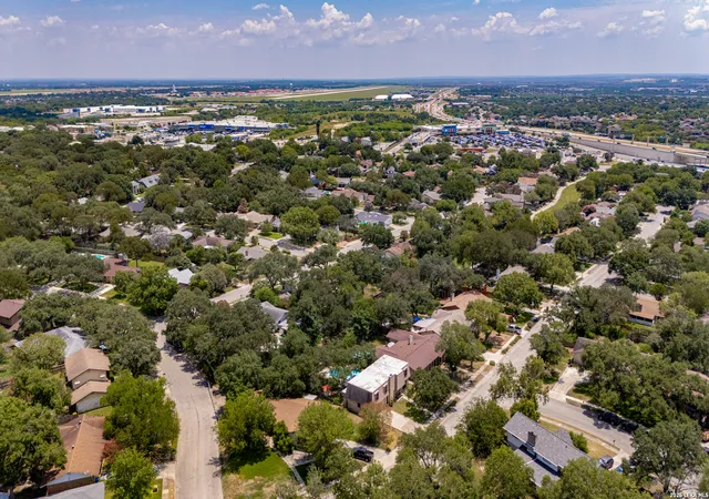 9th image of 606 Cordoba Dr, Universal City, TX 78148 | MLS# 2006154