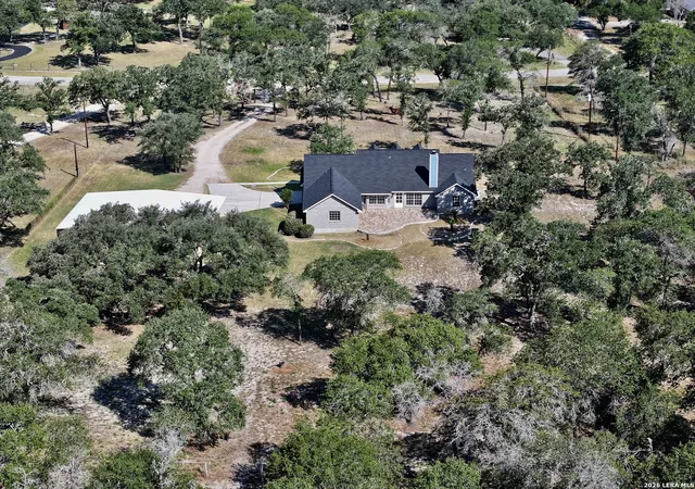 46th image of 123 Scenic Oak Dr, Floresville, TX 78114 | MLS# 2006164
