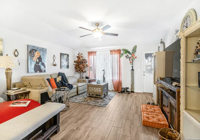 4th image of 10663 Penelope Way, Converse, TX 78109 | MLS# 2006165