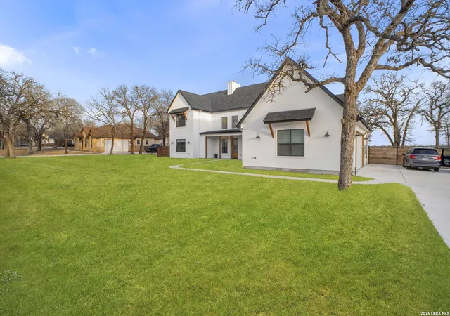 2nd image of 204 Oak Fields Dr, Floresville, TX 78114 | MLS# 2006219