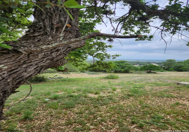 Photo 6 of Land for sale at 1279 Kings Cove Dr, Canyon Lake, TX 78133 | MLS# 2006220 | Listing updated on 2026-08-17