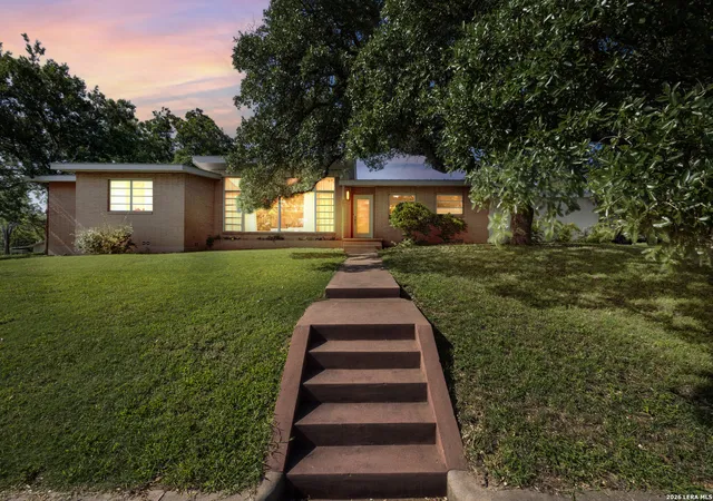1st image of 207 Walnut St, Fredericksburg, TX 78624 | MLS# 2006245