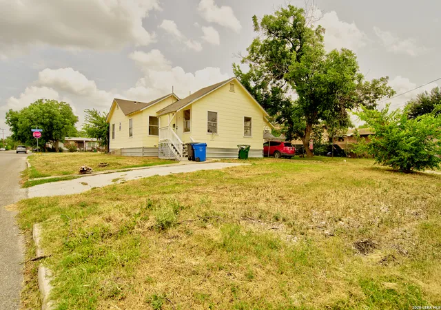 Photo 3 of Multi family home for sale at 2456 Cincinnati Ave, San Antonio, TX 78228 | MLS# 2006247 | Listing updated on 2026-08-17