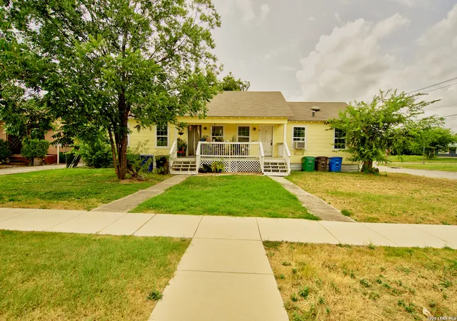 Photo 4 of Multi family home for sale at 2456 Cincinnati Ave, San Antonio, TX 78228 | MLS# 2006247 | Listing updated on 2026-08-17