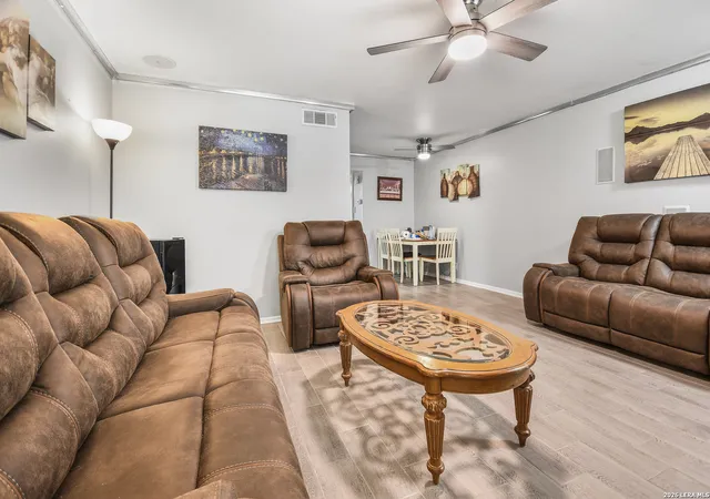4th image of 8401 N New Braunfels #146, San Antonio, TX 78209 | MLS# 2006265