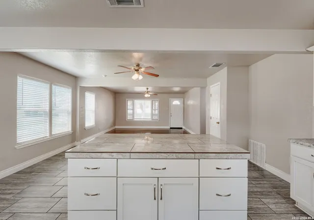 4th image of 1211 N Bishop St, San Marcos, TX 78666 | MLS# 2006328