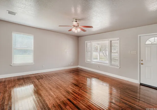 5th image of 1211 N Bishop St, San Marcos, TX 78666 | MLS# 2006328