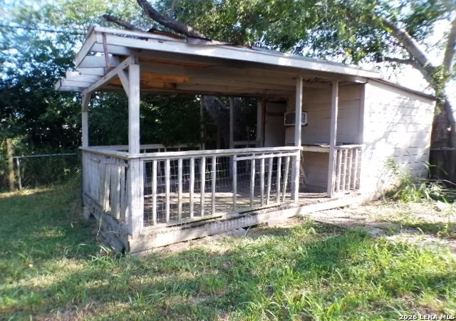 5th image of 902 E Crockett St, Beeville, TX 78102 | MLS# 2006329