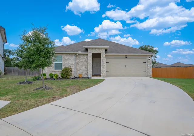 1st image of 936 Gerardia Ct, Seguin, TX 78155 | MLS# 2006337