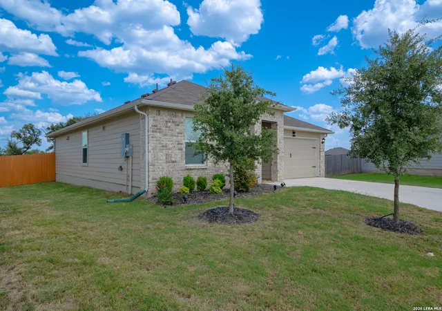 3rd image of 936 Gerardia Ct, Seguin, TX 78155 | MLS# 2006337