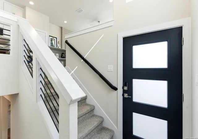 Photo 3 of Sale Pending at 6464 Babcock Rd #807, San Antonio, TX 78249 | MLS# 2006345 | Listing updated on 2026-09-11