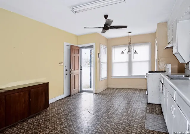 Photo 3 of Single family home for sale at 312 N Monroe St, Beeville, TX 78102 | MLS# 2006354 | Listing updated on 2026-08-17