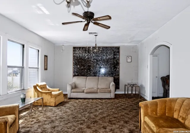 Photo 4 of Single family home for sale at 312 N Monroe St, Beeville, TX 78102 | MLS# 2006354 | Listing updated on 2026-08-17