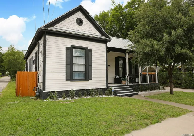 Photo 2 of Single family home for sale at 1712 N Pine St, San Antonio, TX 78208 | MLS# 2006366 | Listing updated on 2026-08-19