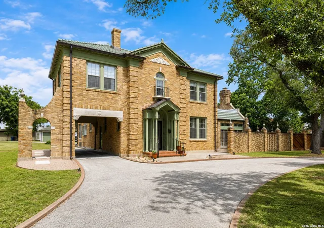 49th image of 618 W Main St, Kerrville, TX 78028 | MLS# 2006392