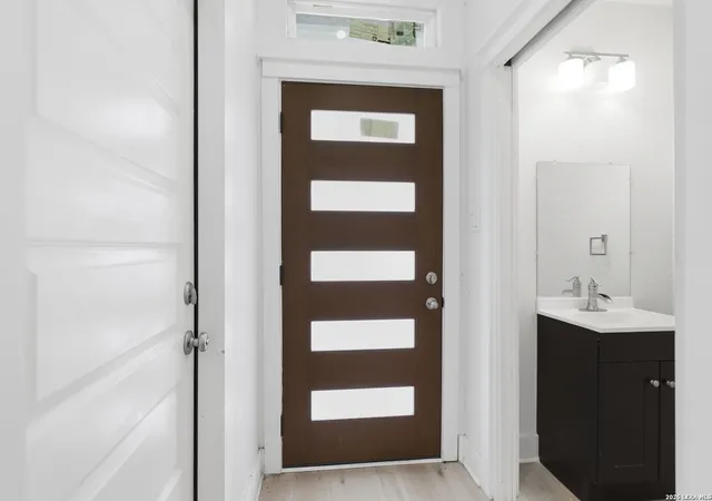 Photo 2 of Single family home for sale at 1611 S Gevers St #104, San Antonio, TX 78210 | MLS# 2006406 | Listing updated on 2026-08-17
