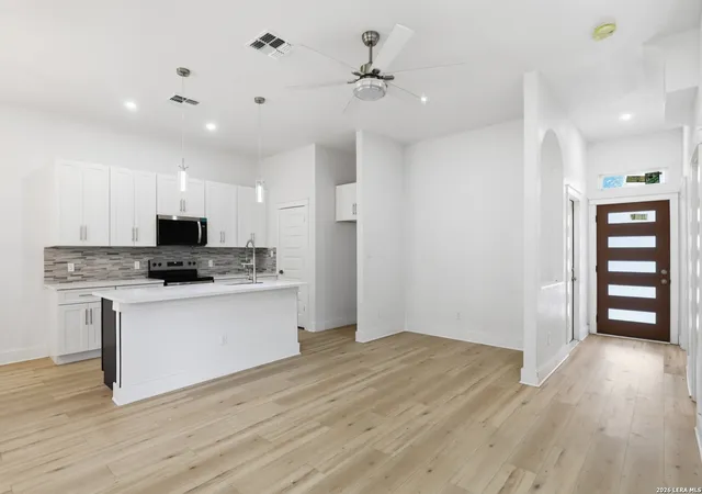 Photo 3 of Single family home for sale at 1611 S Gevers St #104, San Antonio, TX 78210 | MLS# 2006406 | Listing updated on 2026-08-17