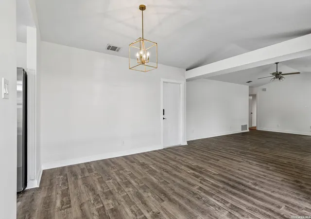 Photo 4 of Single family home for sale at 7411 Windbridge, San Antonio, TX 78250 | MLS# 2006413 | Listing updated on 2026-09-18