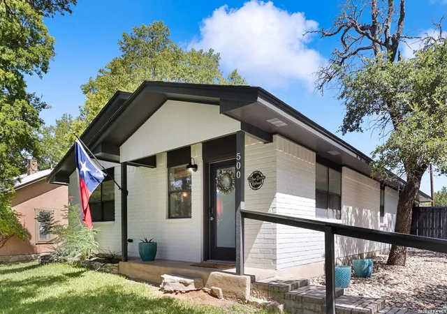 4th image of 500 Cross Mountain Dr, Fredericksburg, TX 78624 | MLS# 2006452