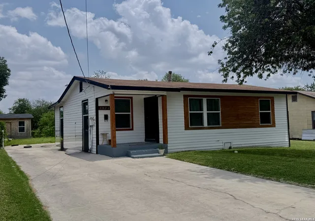 Photo 3 of Single family home for sale at 1026 Nw 36Th, San Antonio, TX 78228 | MLS# 2006475 | Listing updated on 2026-08-17