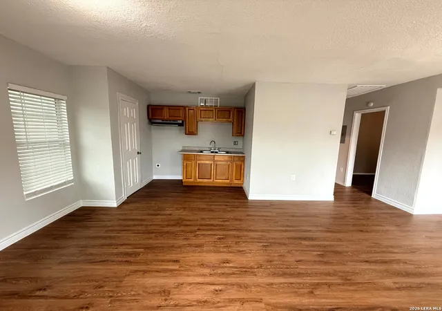 Photo 3 of Sale Pending at 2604 Chihuahua St, San Antonio, TX 78207 | MLS# 2006477 | Listing updated on 2026-08-27