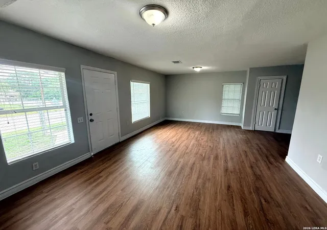 Listing Photo 4 - Condo for sale in building located at 2604 Chihuahua St, San Antonio, TX 78207