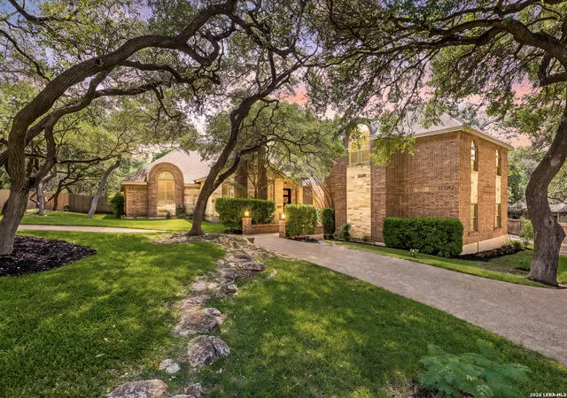 Photo 4 of Sale Pending at 26021 Mesa Oak Dr, San Antonio, TX 78255 | MLS# 2006483 | Listing updated on 2026-09-02