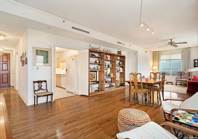 5th image of 1 Towers Park Lane #2112, San Antonio, TX 78209 | MLS# 2006489