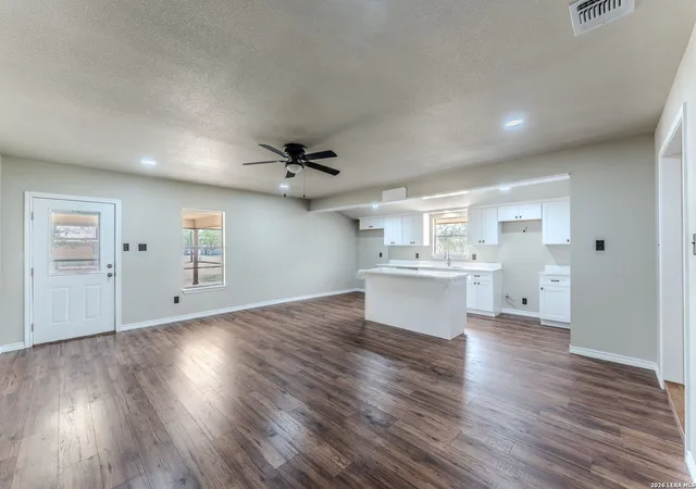 4th image of 146 Sylvester St, Poth, TX 78147 | MLS# 2006501