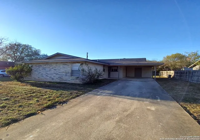 Photo 1 of Single family home for sale at 1549 Lorelei Ln, New Braunfels, TX 78130 | MLS# 2006520 | Listing updated on 2026-08-17