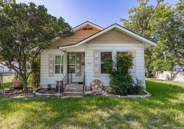 2nd image of 963 Bismark, Seguin, TX 78155 | MLS# 2006528