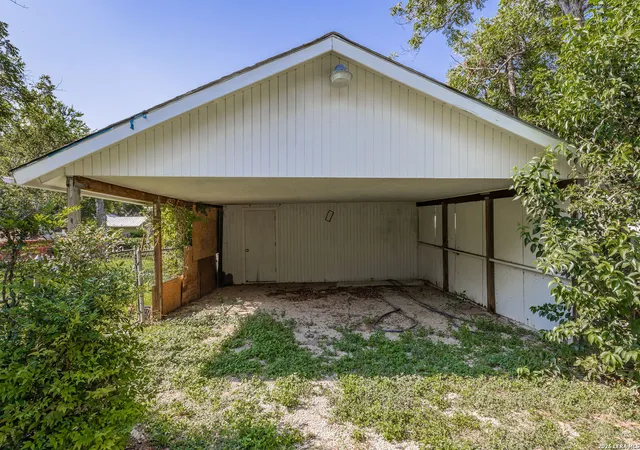 3rd image of 963 Bismark, Seguin, TX 78155 | MLS# 2006528