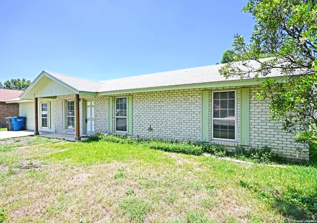 Photo 3 of Single family home for sale at 830 Mcgar St, New Braunfels, TX 78130 | MLS# 2006531 | Listing updated on 2026-09-09