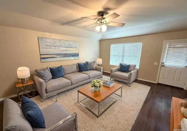 Photo 4 of Sale Pending at 7111 Azalea Sq, San Antonio, TX 78218 | MLS# 2006533 | Listing updated on 2026-09-16