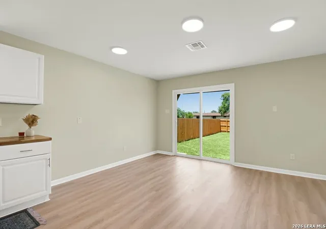 Photo 3 of Single family home for sale at 806 E 6th St, Nixon, TX 78140 | MLS# 2006536 | Listing updated on 2026-09-03