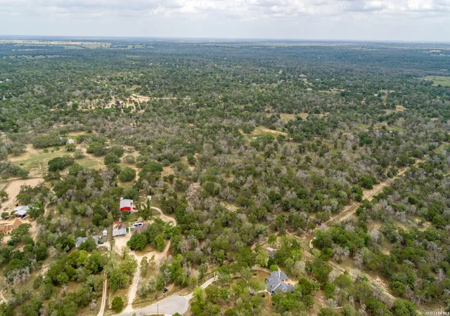 Photo 3 of Sale Pending at 227 Encino Dr, Floresville, TX 78114 | MLS# 2006541 | Listing updated on 2026-09-14