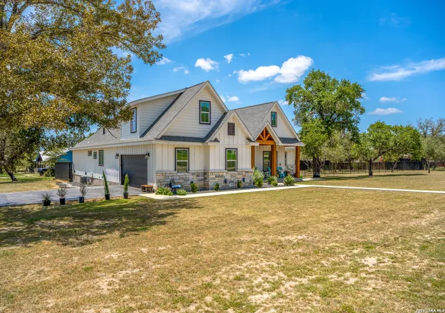 Photo 2 of Single family home for sale at 240 Eaglerock, Poteet, TX 78065 | MLS# 2006565 | Listing updated on 2026-08-31