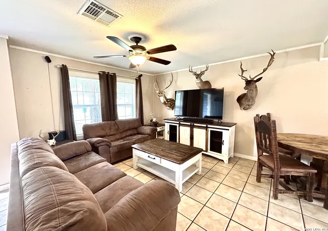5th image of 1015 E Randall, Beeville, TX 78102 | MLS# 2006569