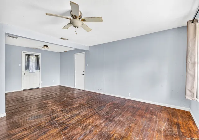 Photo 4 of Sale Pending at 425 Riley, Seguin, TX 78155 | MLS# 2006573 | Listing updated on 2026-08-31