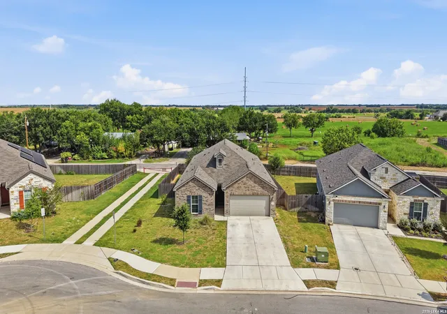 1st image of 426 Axis, Cibolo, TX 78108 | MLS# 2006581