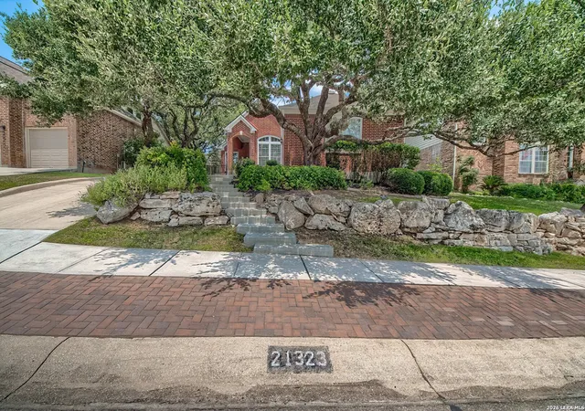 Photo 3 of Sale Pending at 21323 Catlin Ct, San Antonio, TX 78258 | MLS# 2006630 | Listing updated on 2026-08-25