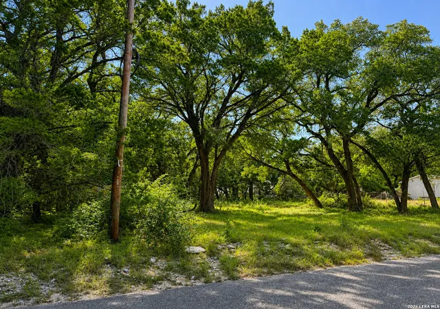2nd image of 231 Florida Ave, Lakehills, TX 78063 | MLS# 2006632
