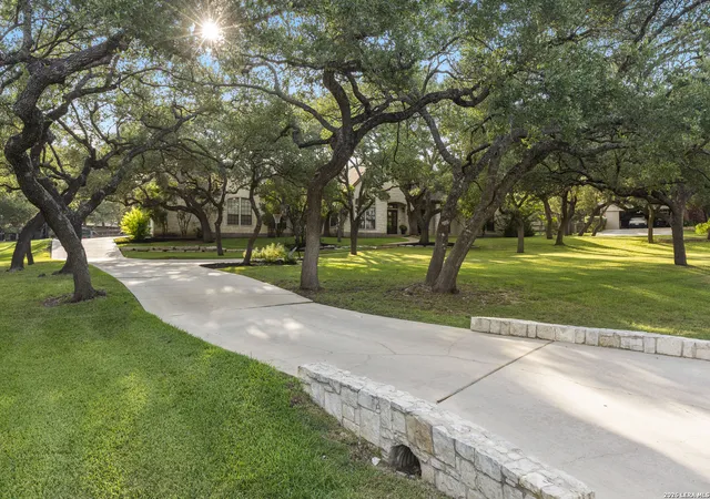 Photo 2 of Single family home for sale at 29357 Raintree Rdg, Boerne, TX 78015 | MLS# 2006654 | Listing updated on 2026-09-11
