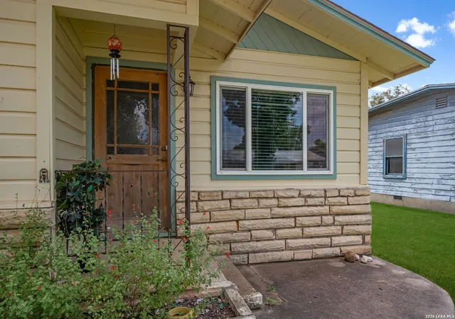 Photo 4 of Single family home for sale at 603 Leland St, Kerrville, TX 78028 | MLS# 2006677 | Listing updated on 2026-09-14