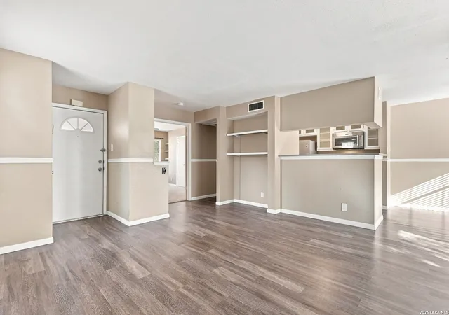 4th image of 11311 Sir Winston St, San Antonio, TX 78216