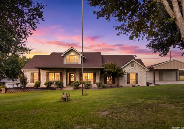 Photo 2 of Single family home for sale at 1413 Country Hills Dr, La Vernia, TX 78121 | MLS# 2006701 | Listing updated on 2026-10-07